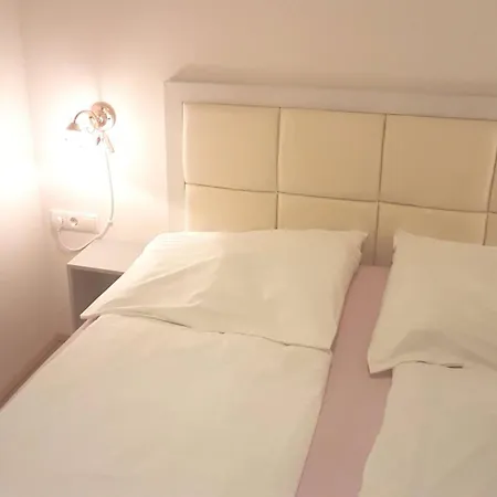 Sobieski District-1 Ring Apartments Vienna Room photo